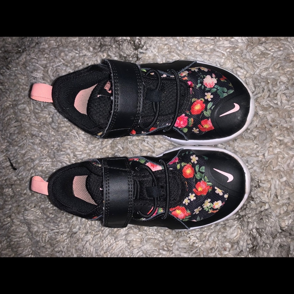 Girls Nike sneakers